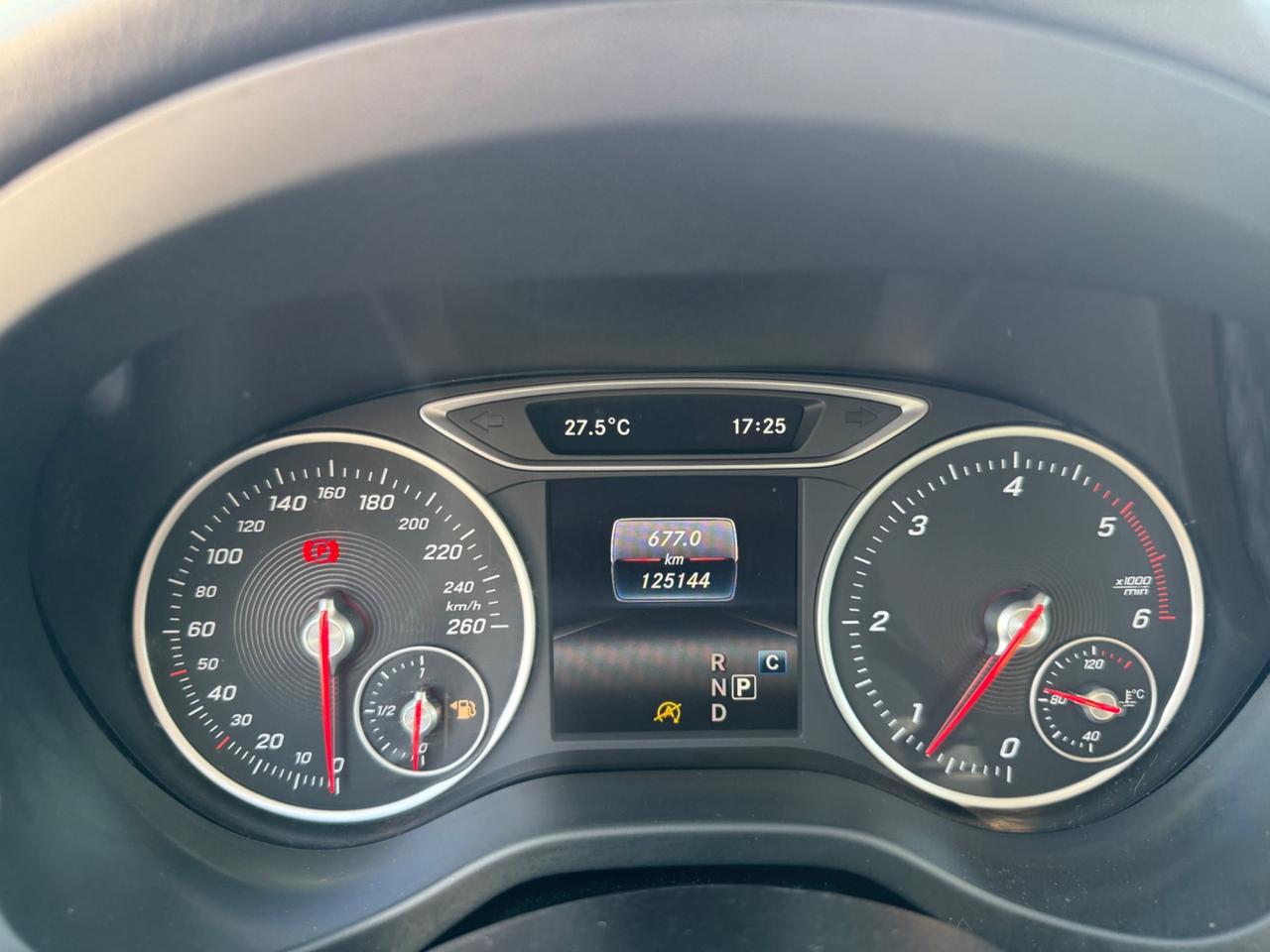 Mercedes-benz GLA 200 d Automatic Sport