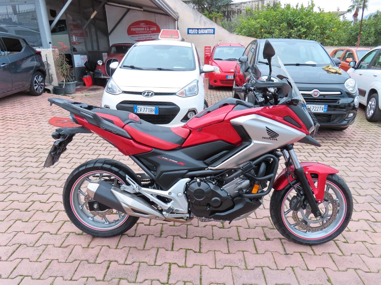 Honda NC 750X FULL 15.000 KM PARI AL NUOVO