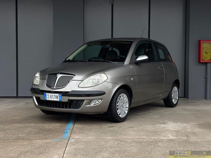 Lancia Ypsilon 1.2 16V Argento