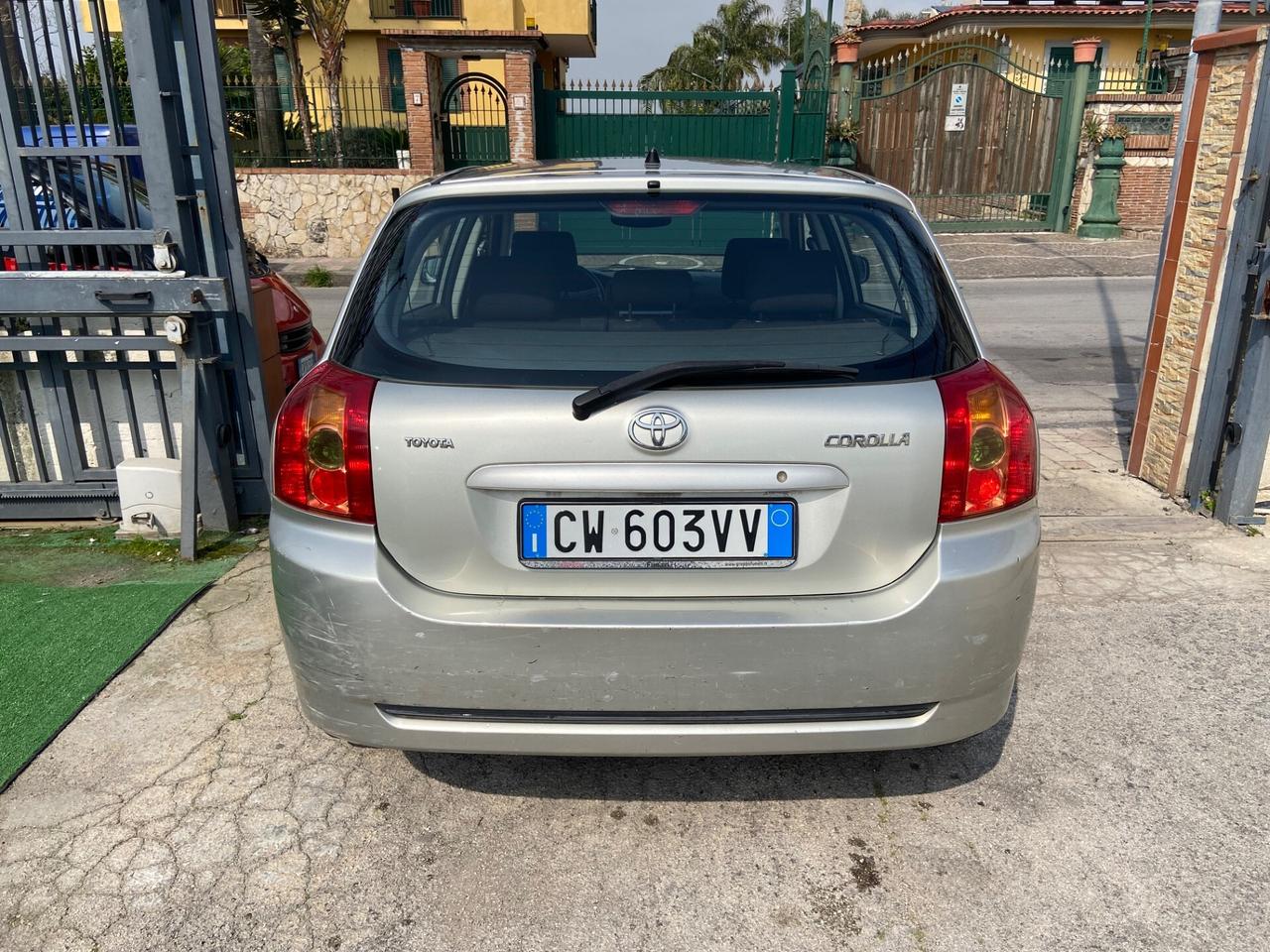 Toyota corolla 1,8 16V Sol