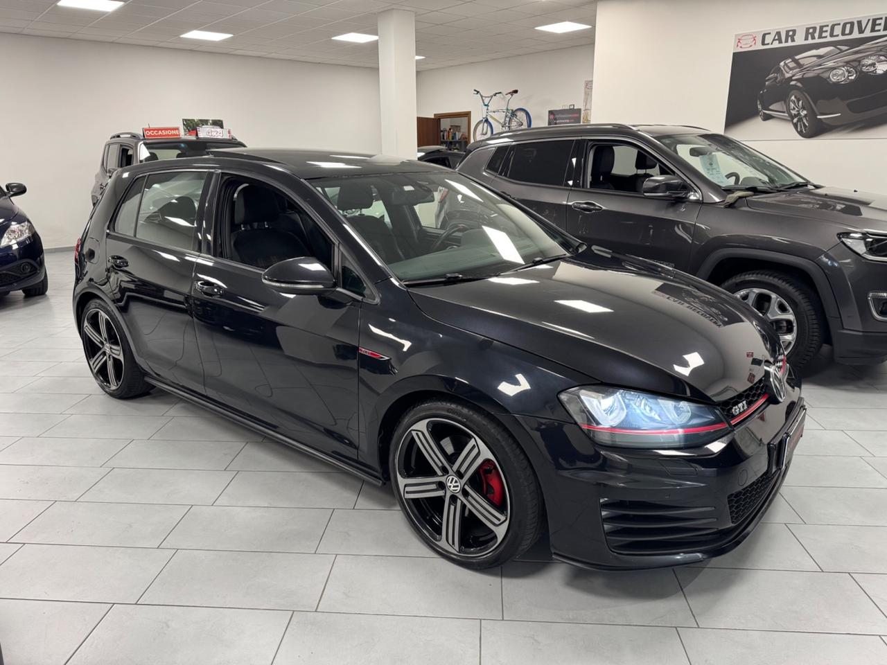 Volkswagen Golf GTI 2.0 TSI DSG TETTO