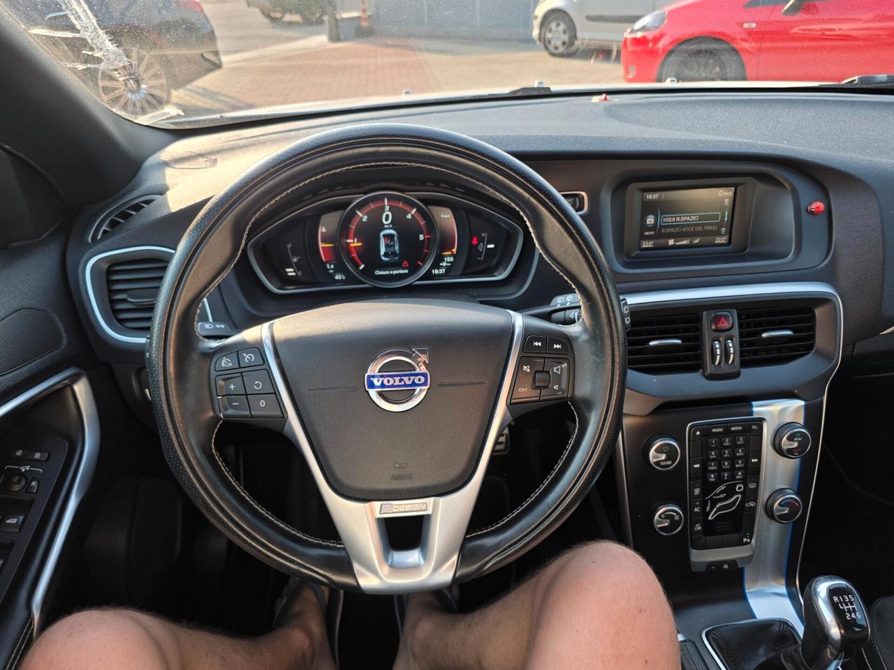 Volvo V40 D2 1.6 R-design perfetta e garantita 12M