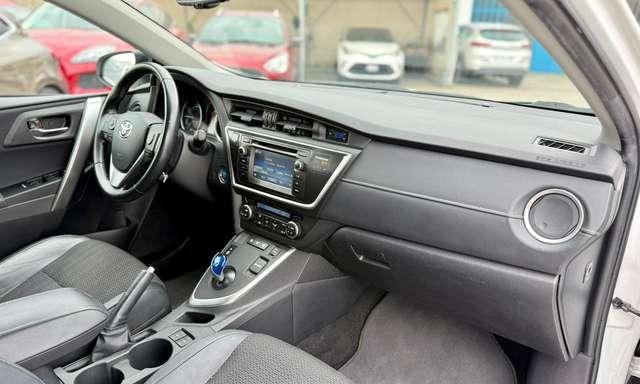Toyota Auris 5p 1.8h Lounge NEOPATENTATI