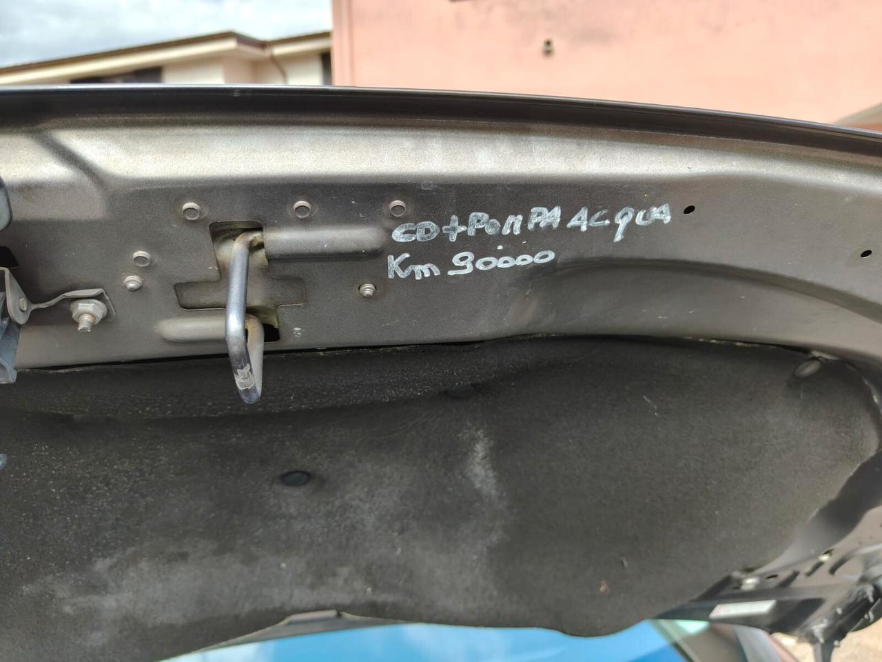 Peugeot 2008 1.6 HDI – Allure - 2014