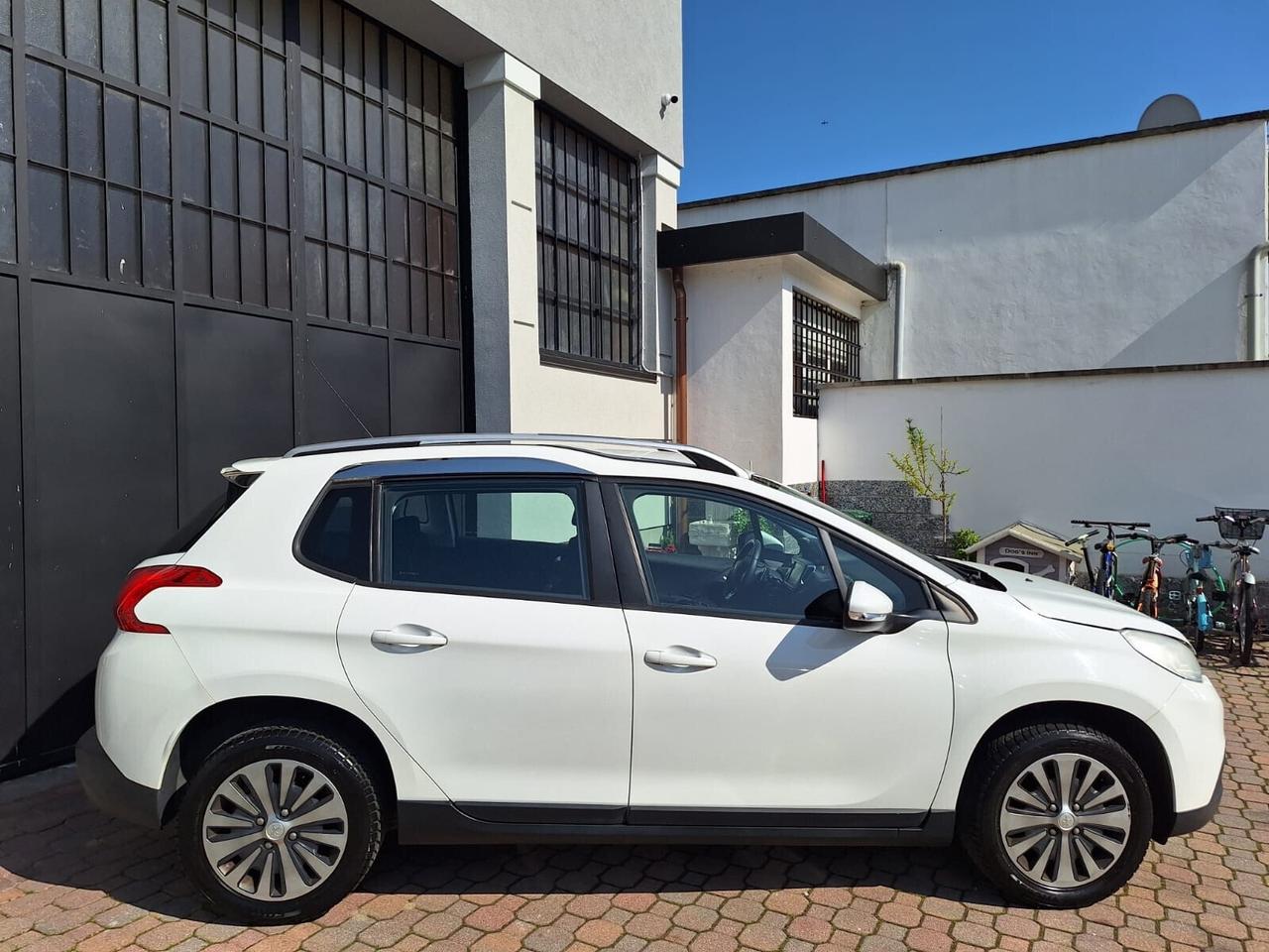 Peugeot 2008 1.2 VTi 82CV *AUTOMATICO