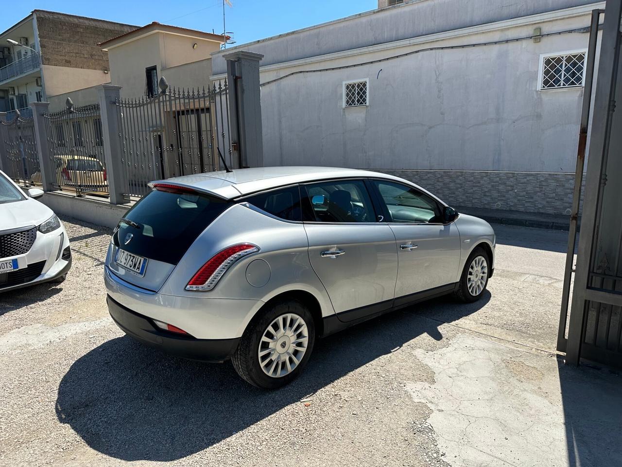 Lancia Delta 1.6 MJT DPF Argento 2010