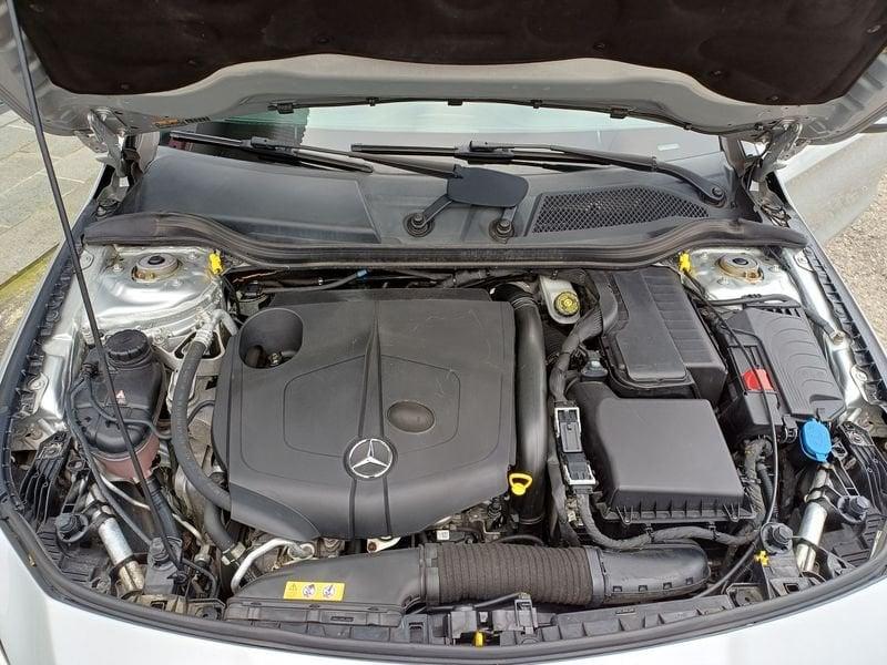 Mercedes-Benz CLA Shooting Brake 200 d Business AMG LINE 4matic auto FL