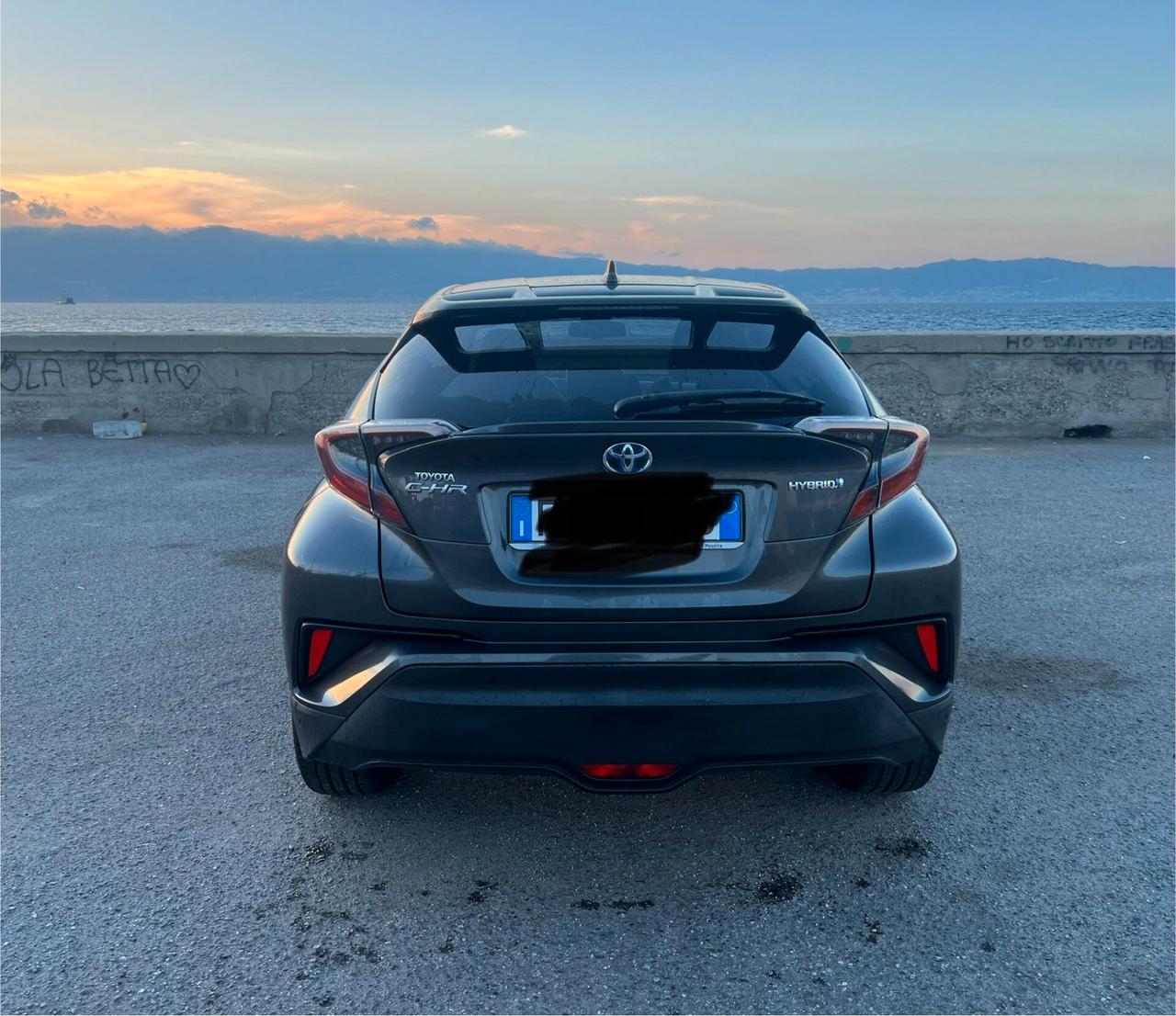 Toyota C-HR 1.8 Hybrid E-CVT Lounge