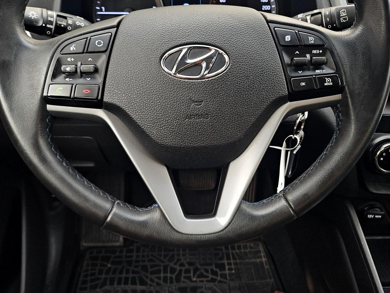 Hyundai Tucson 1.7 CRDi XPossible automatica XENON NAVI CERCHIO 17*
