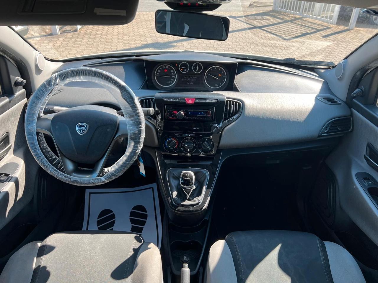 Lancia Ypsilon 1.2 69 CV 5 porte S&S Platinum