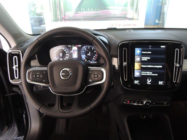 VOLVO XC40 T3 Geartronic Momentum Pro