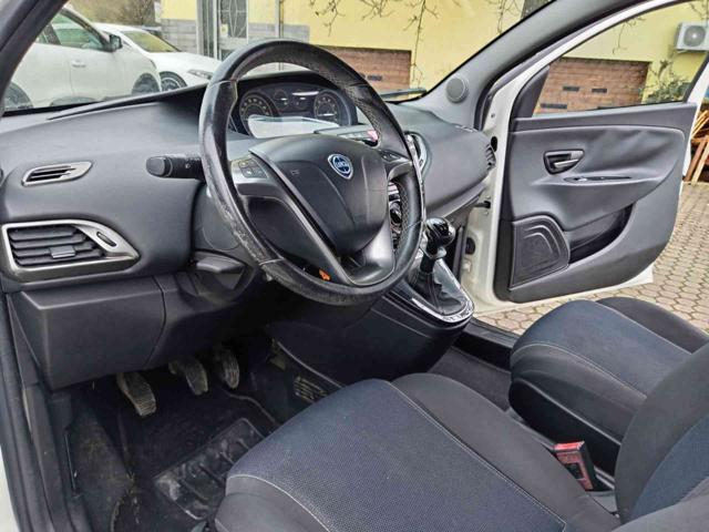 LANCIA Ypsilon 1.2 5 porte S MOMO DESIGN