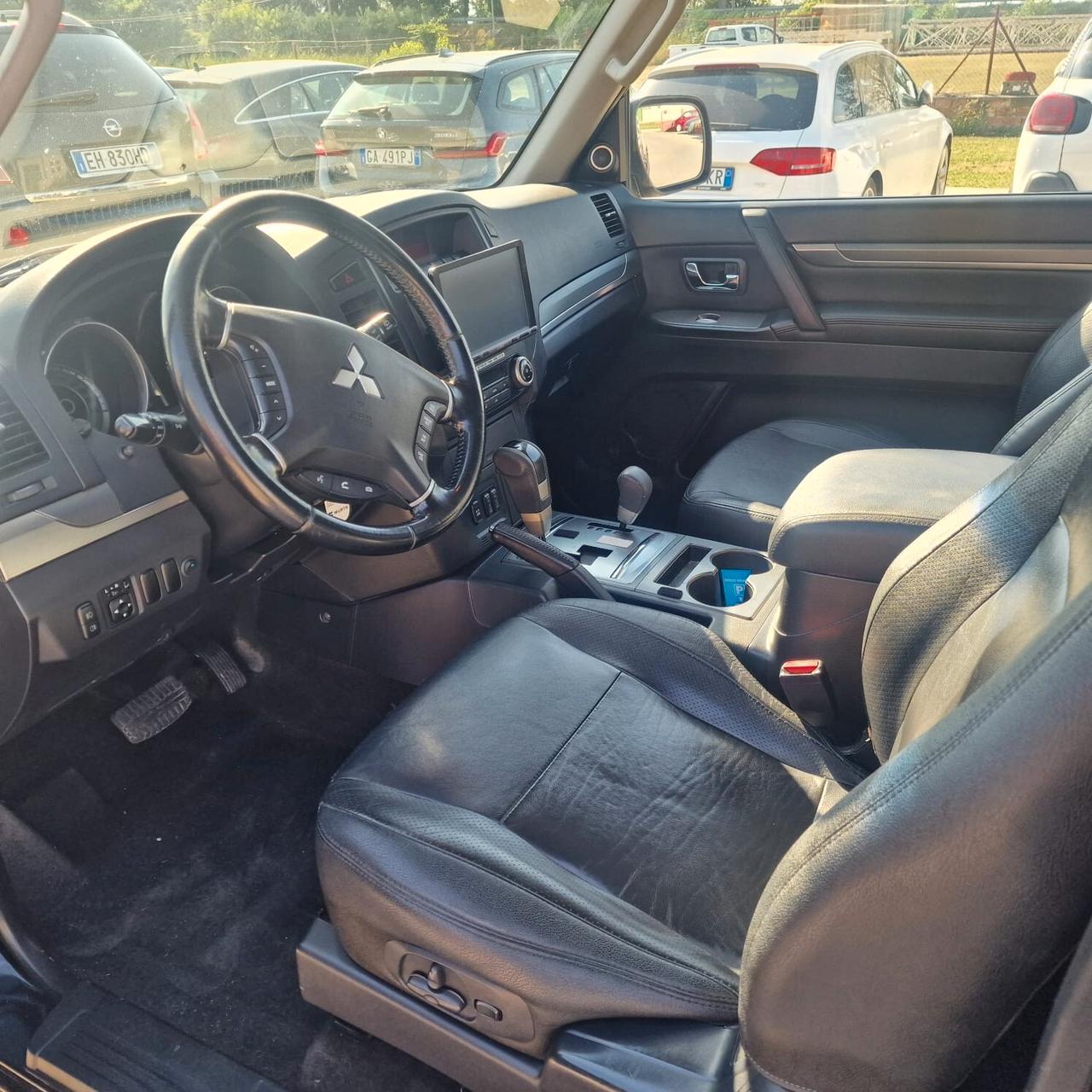 Mitsubishi Pajero 3.2 DI-D 16V aut. 3p. PARI AL NUOVO GANCIO TRAINO
