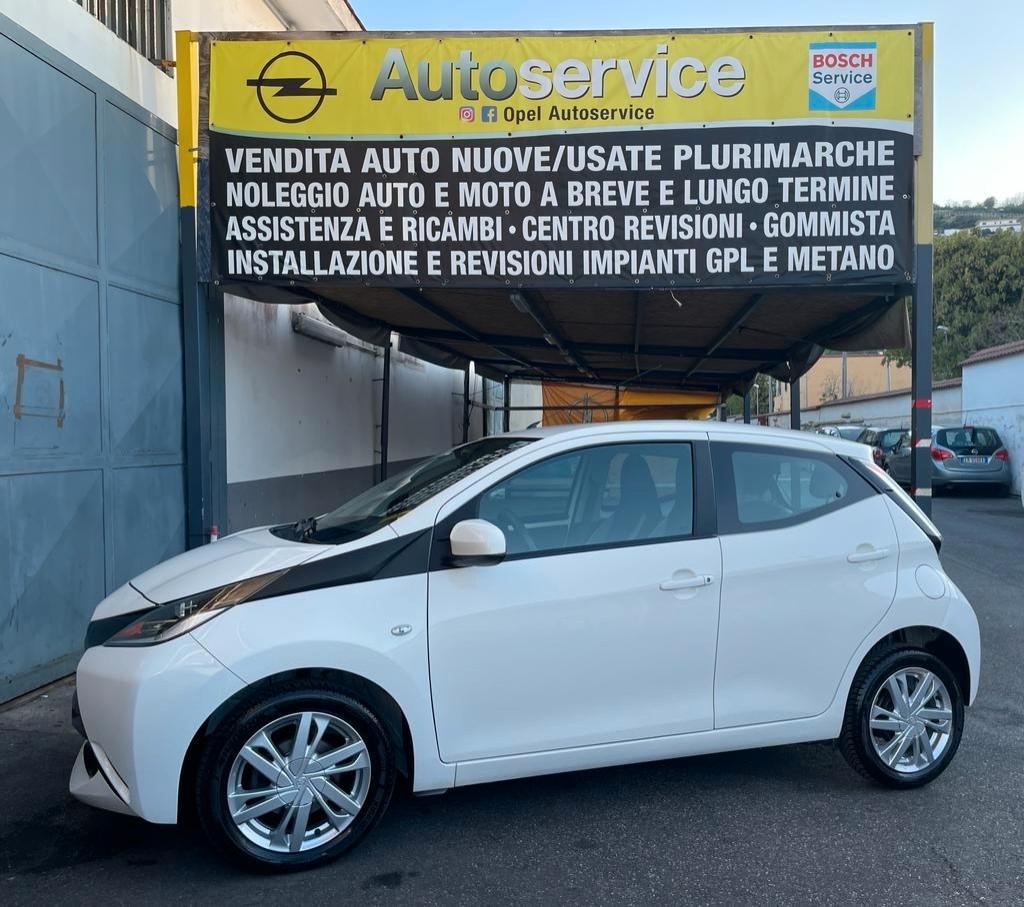 Toyota Aygo x-clusiv 1.0 VVT- 2014