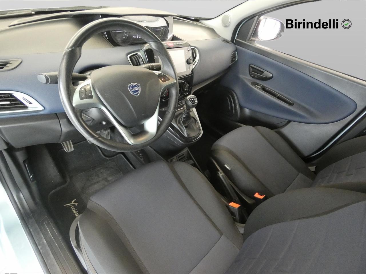 LANCIA Ypsilon 3ª serie - Ypsilon 1.0 FireFly 5 porte S&S Hybrid Platino