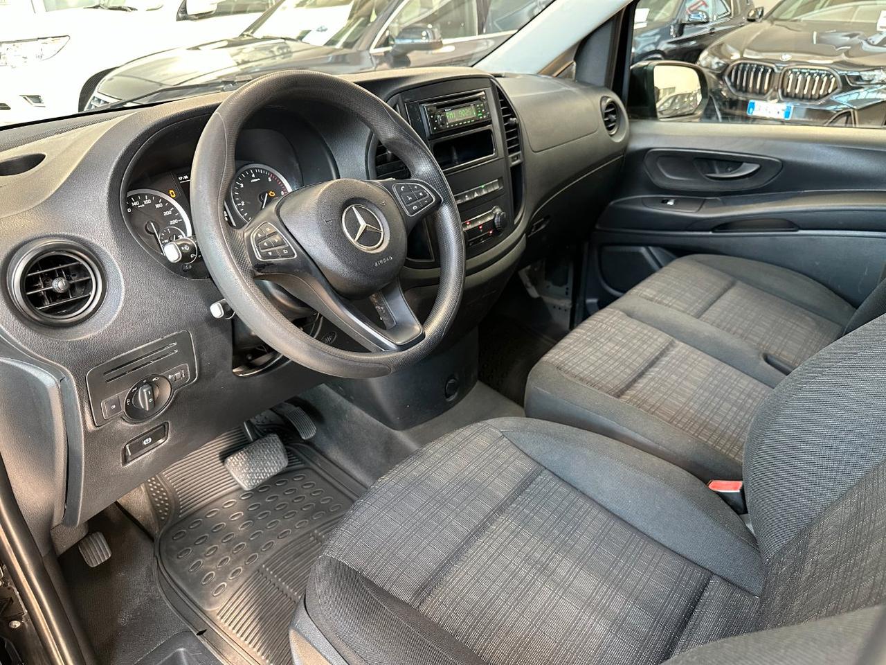 MERCEDES Vito 114 cdi long tourer auto - 9 Posti - IVA Esposta