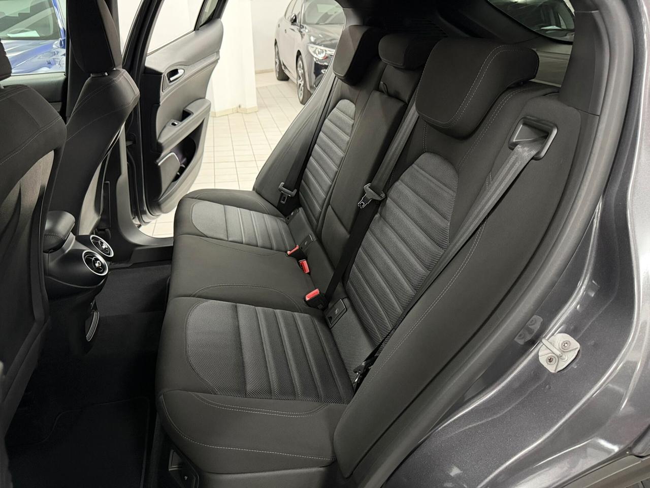 Alfa Romeo Stelvio 2.2 TD 160 CV SUPER BUSINESS RETROCAMERA TAGLIANDI CERTIFICATI