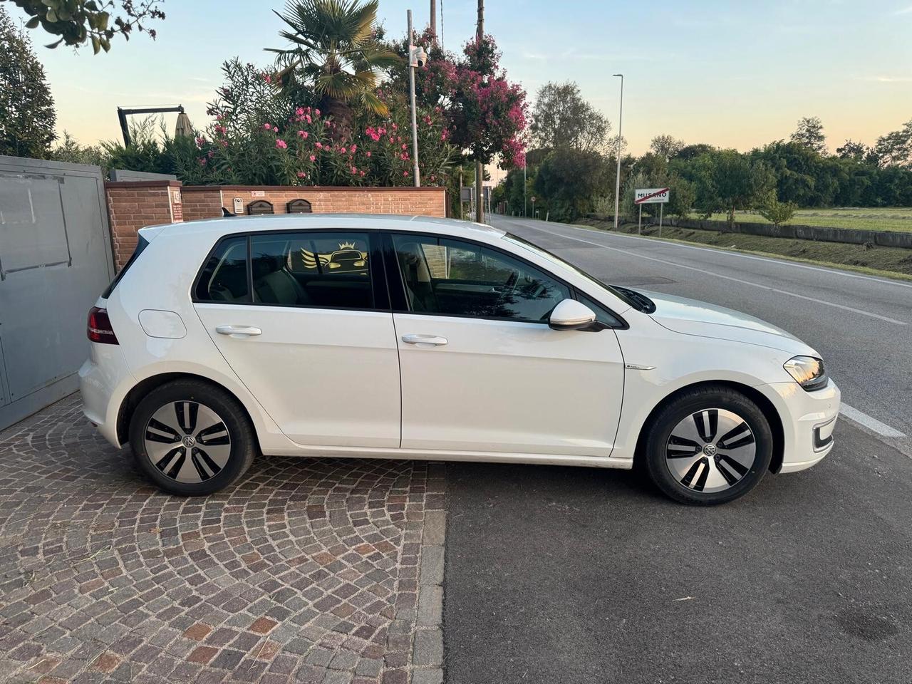 Volkswagen Golf e-Golf 115 CV