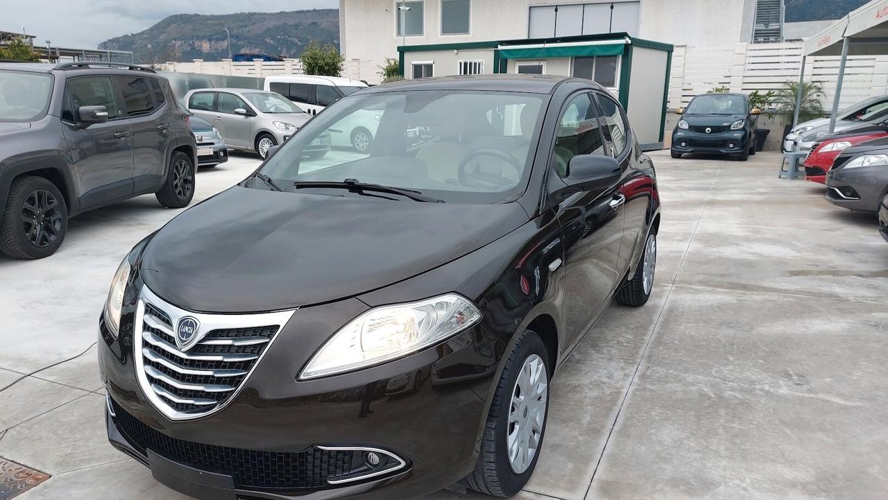 Lancia Ypsilon 1.2 69 CV 5 porte 2013