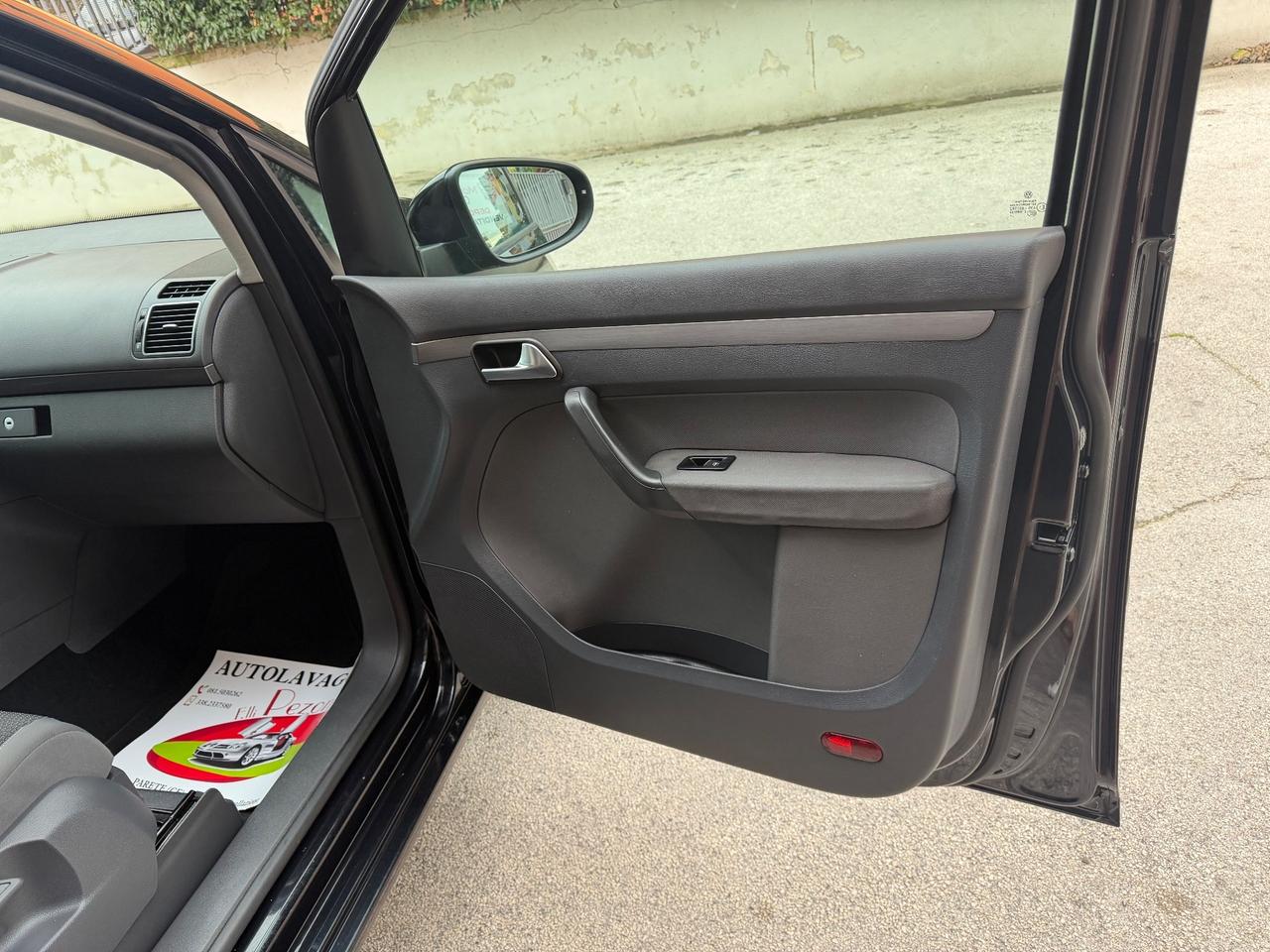 Volkswagen Touran Business 1.6 TDI Comfortline BMT