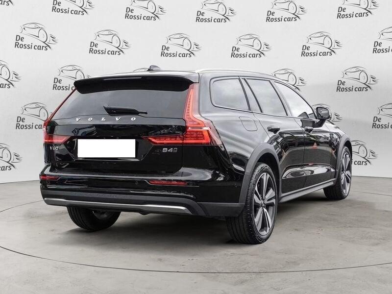 Volvo V60 Cross Country B4 (d) AWD automatico Ultimate