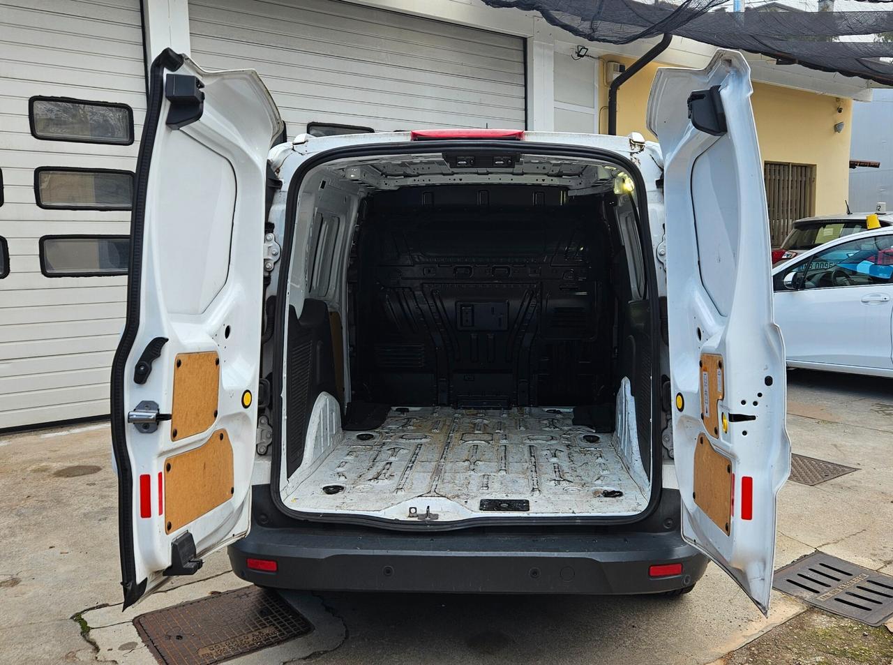 FORD TRANSIT CONNECT 3 POSTI