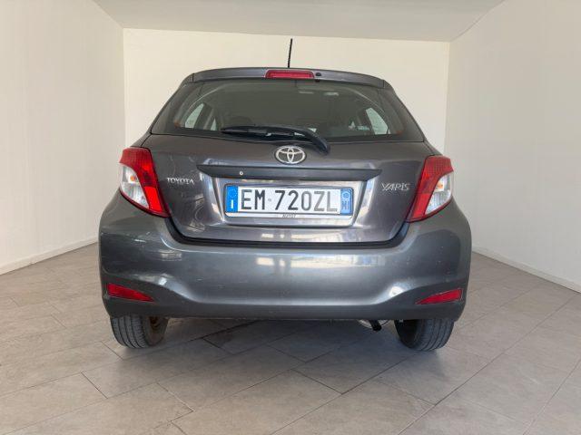 TOYOTA Yaris 1.0 5P Lounge