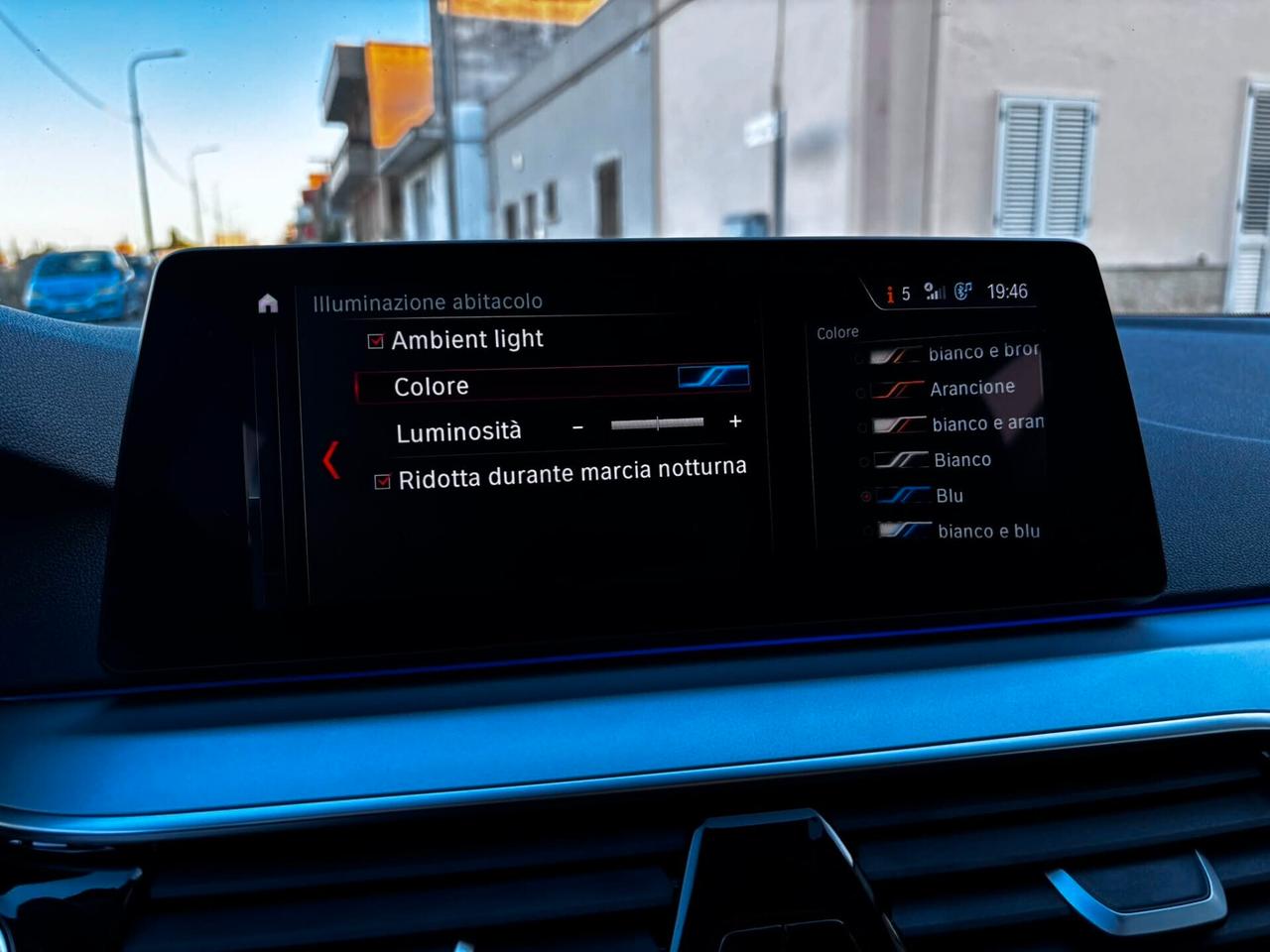 Bmw 520d Touring Luxury Led ambient - 2019