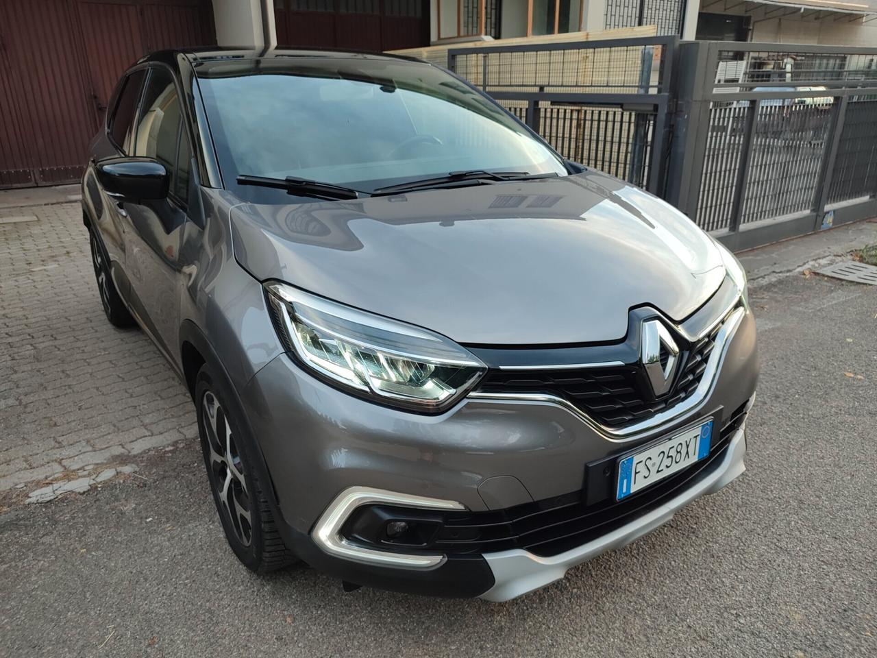 RENAULT CAPTUR 2018 FINE BENZINA SPORT EURO6D BELLA