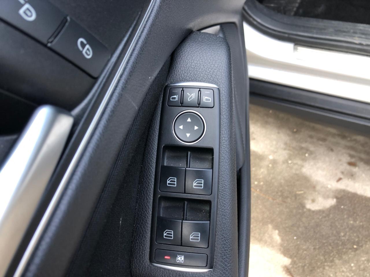 Mercedes GLA 180d SPORT Automatic