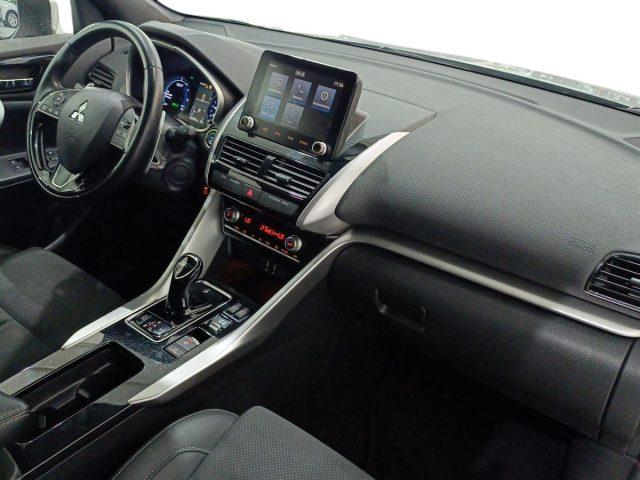 MITSUBISHI Eclipse Cross 2.4 MIVEC 4WD PHEV Instyle SDA Pack 0