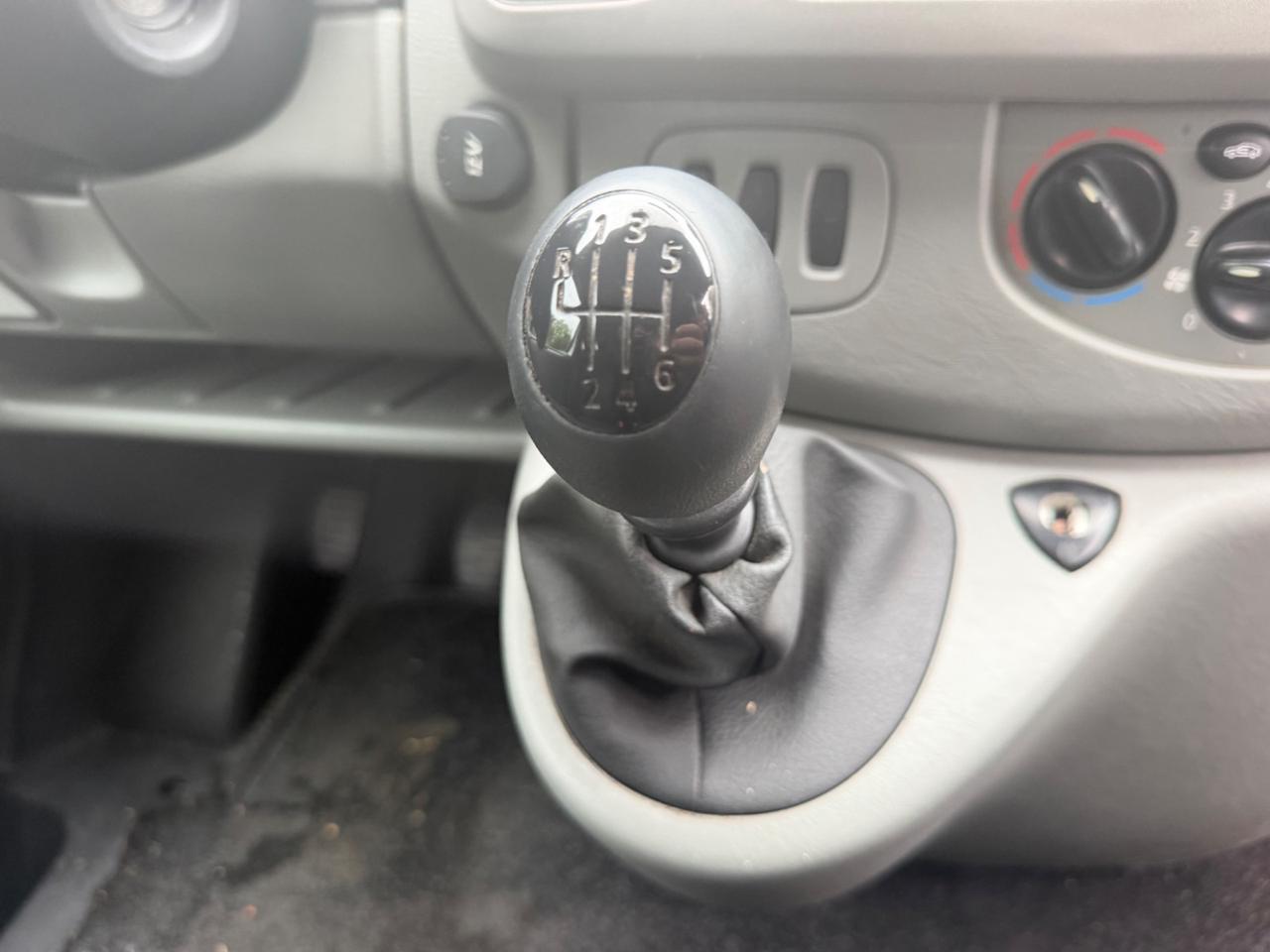 Renault Trafic T29 2.0 dCi/115 PL-TN Passenger 9 posti