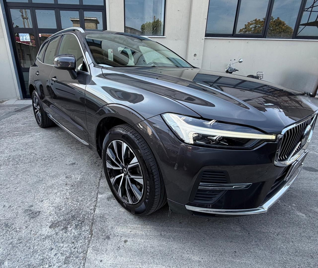 Volvo XC 60 XC60 B4 (d) automatico Plus Dark