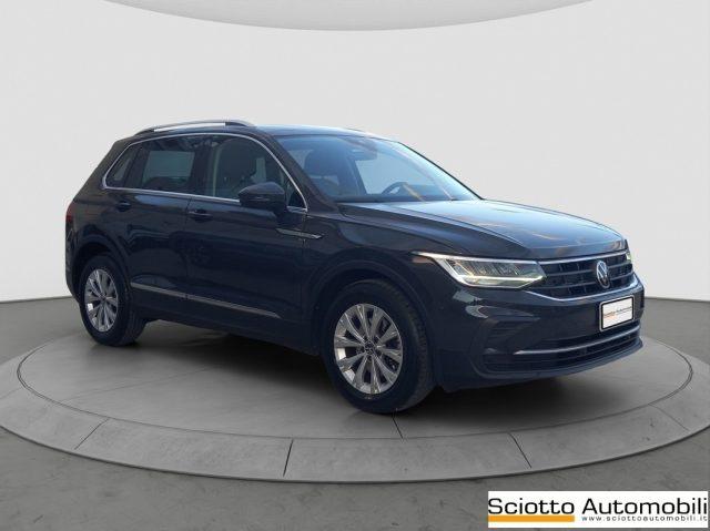 VOLKSWAGEN Tiguan 1.5 TSI ACT Life