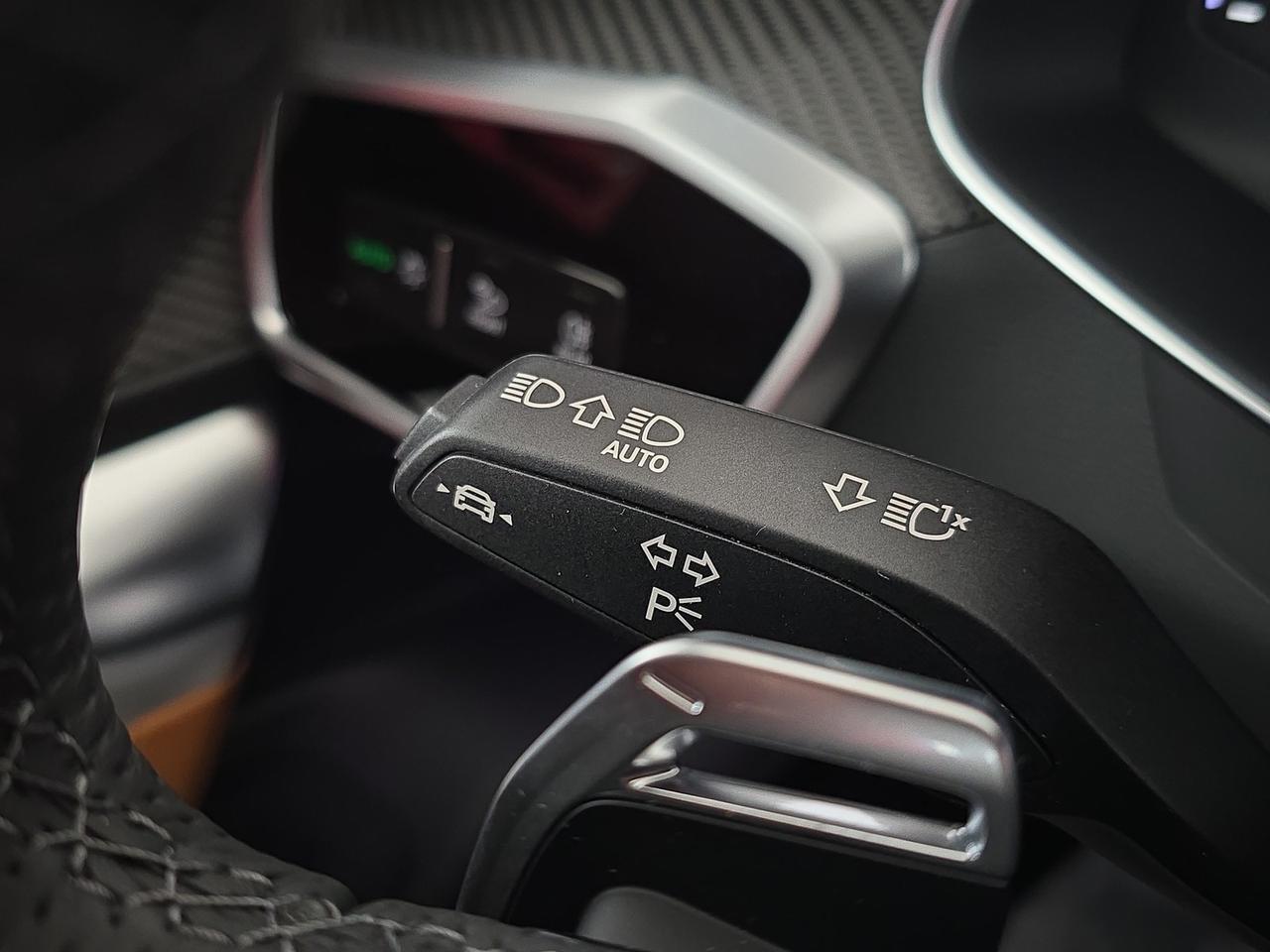 Audi RS6 avant 4.0 mhev performance quattro tiptronic