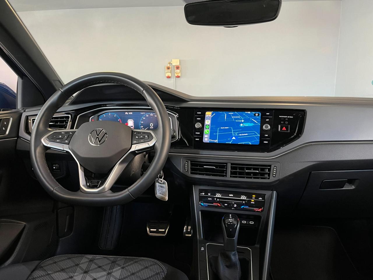 Volkswagen Polo 1.0cc TSI 110cv DSG "R-LINE" SOLO 8.250KM