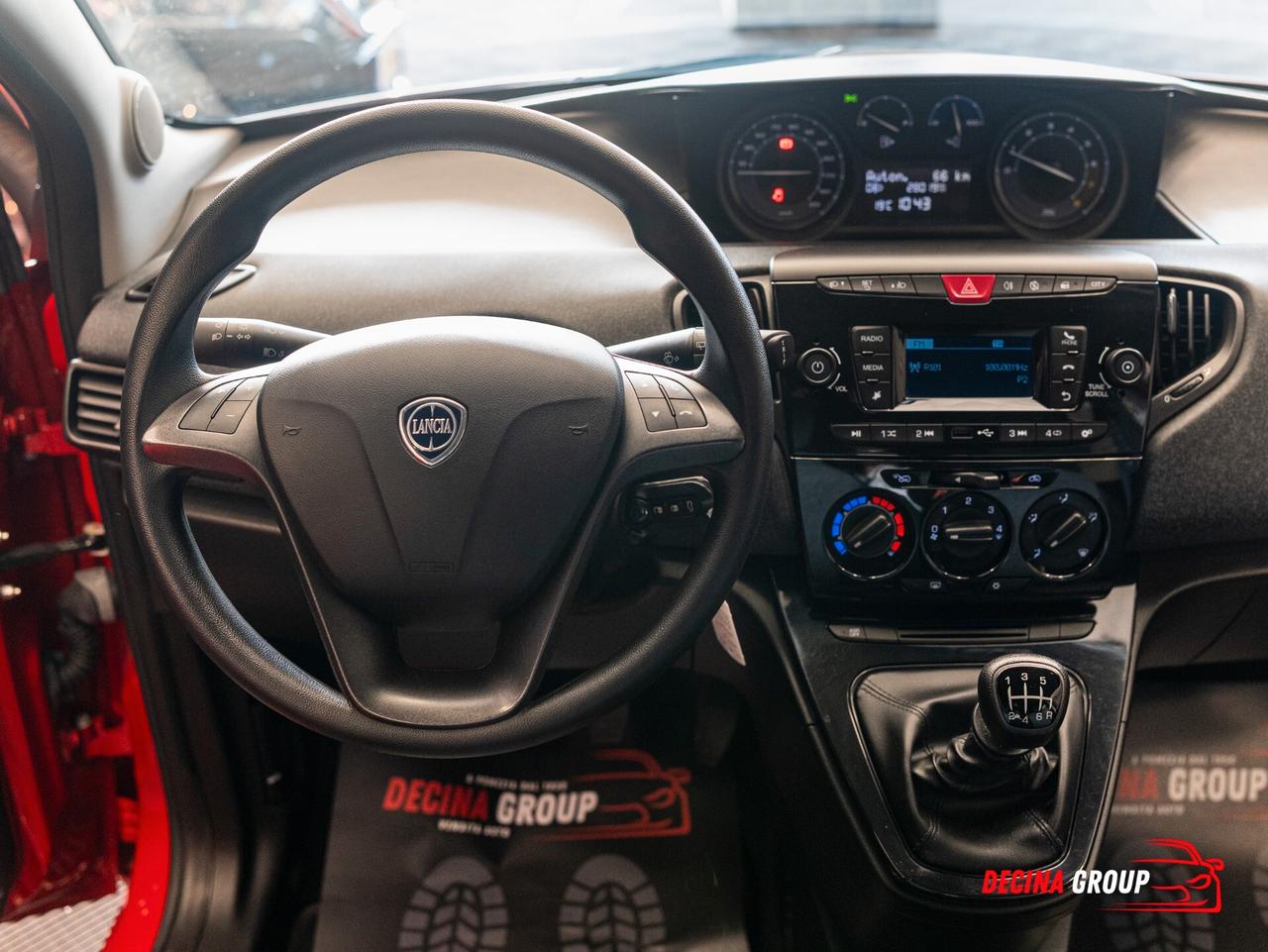 Lancia Ypsilon 1.0 FireFly Hybrid Silver 70 cv