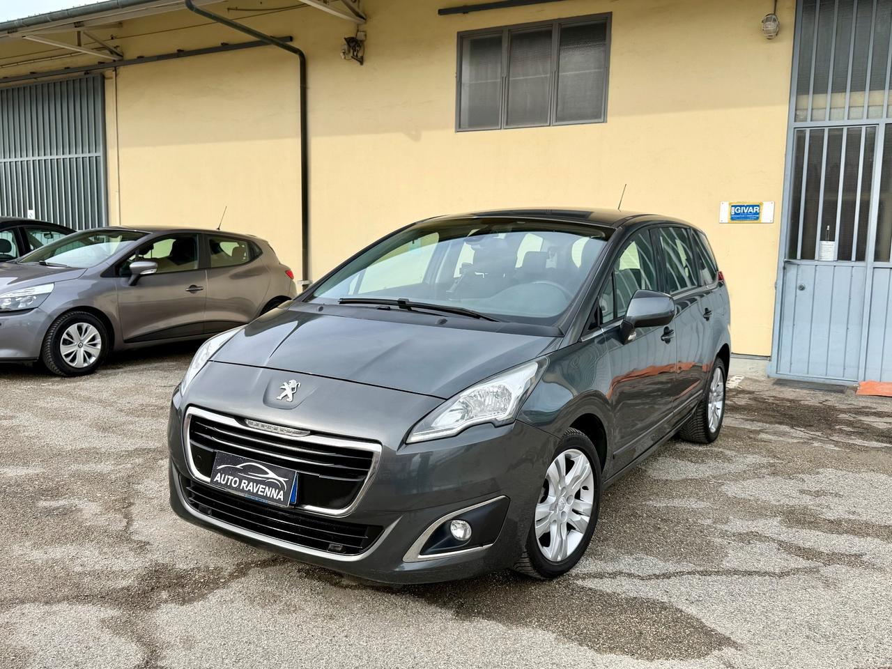 Peugeot 5008 1.6 HDi 115CV 7 Posti 2011