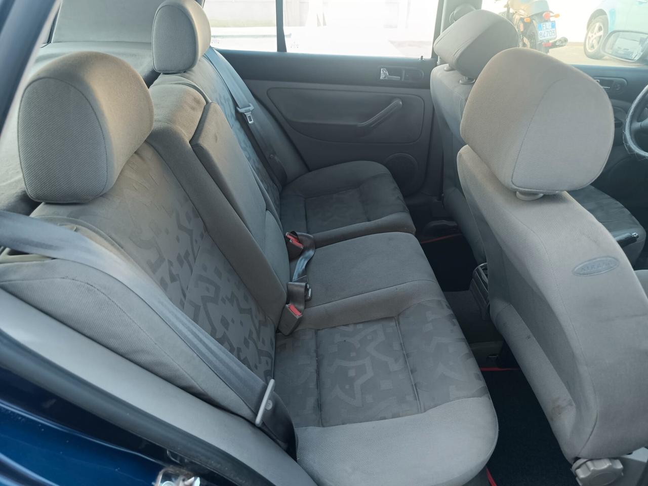 Volkswagen Golf 1.9 TDI/90 CV cat 5 porte