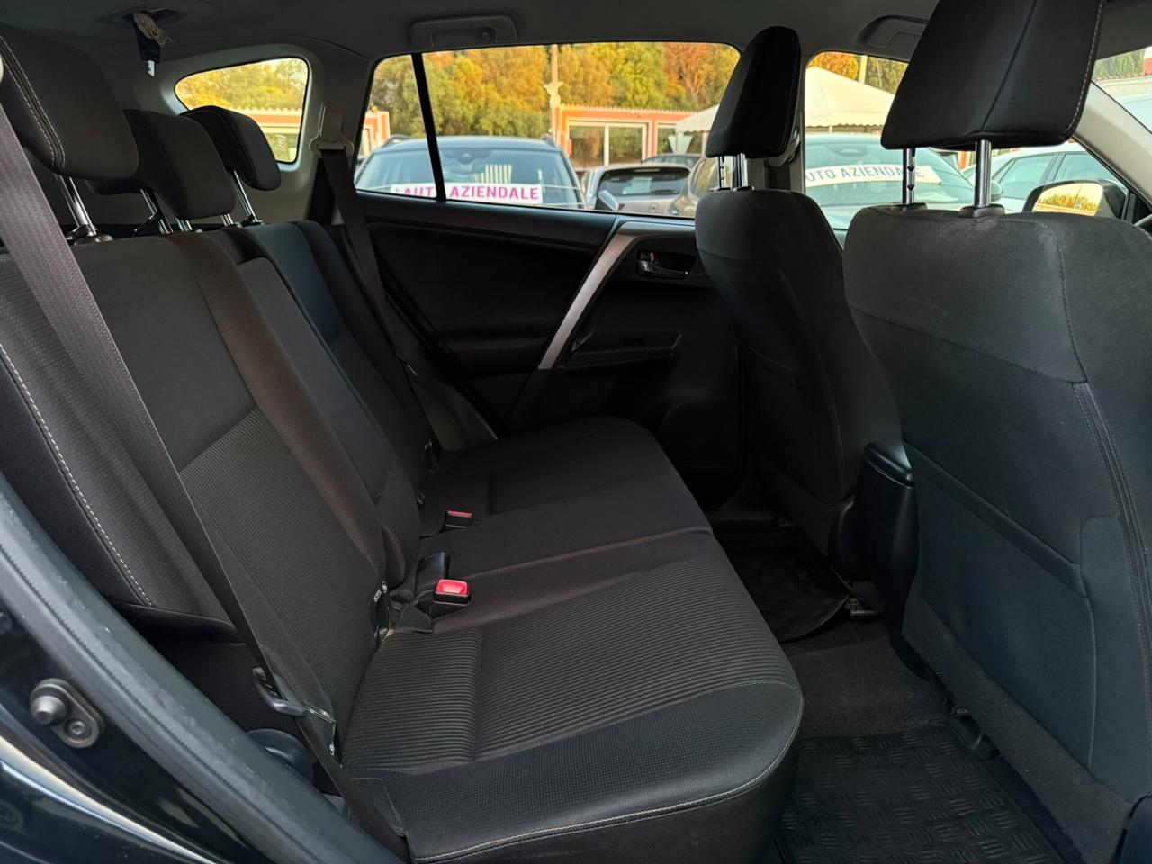Toyota RAV4 2.0 D-4D 125CV 2WD Active - 2015