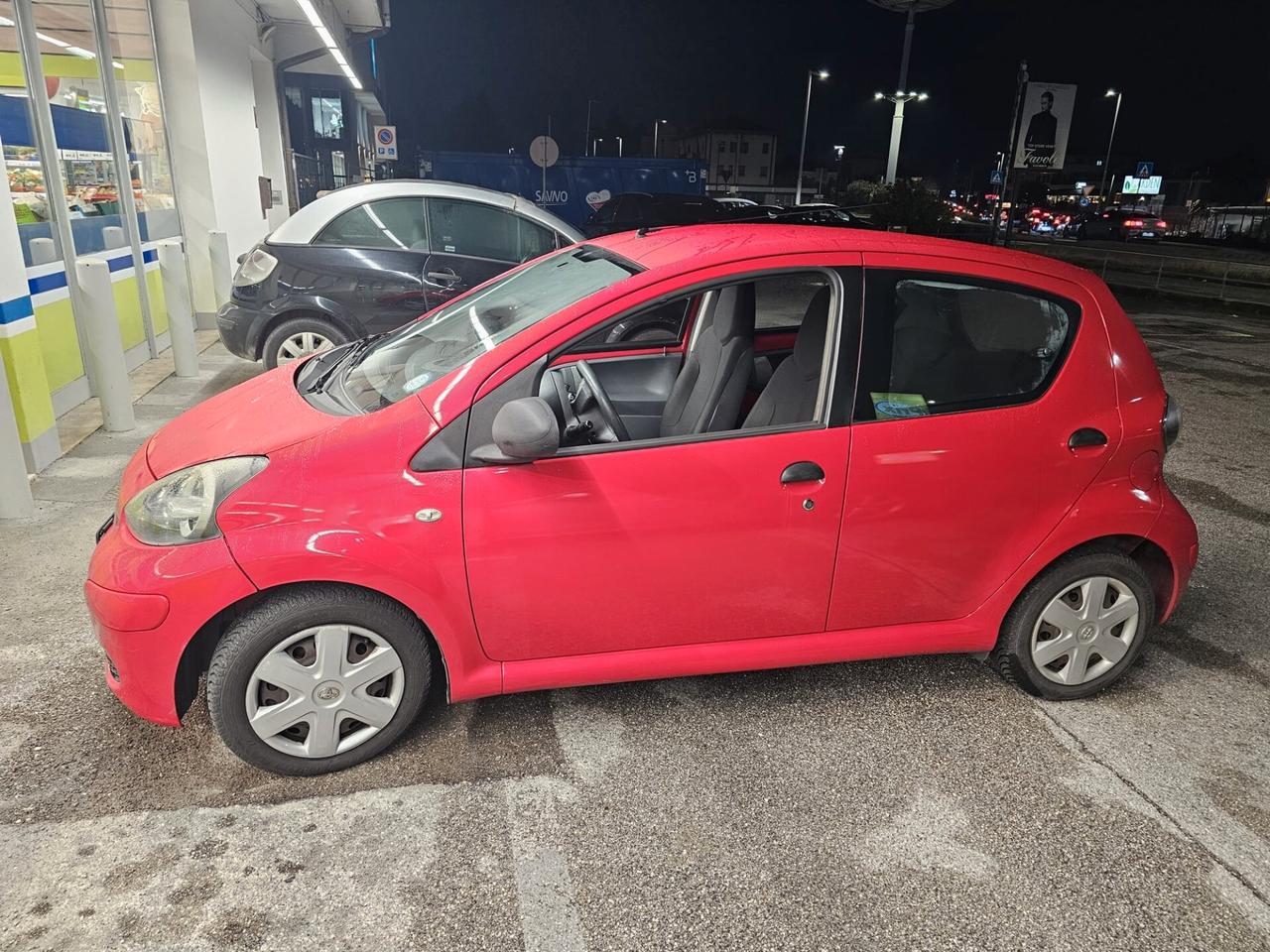 Toyota Aygo 1.0 12V VVT-i 5 porte Sol