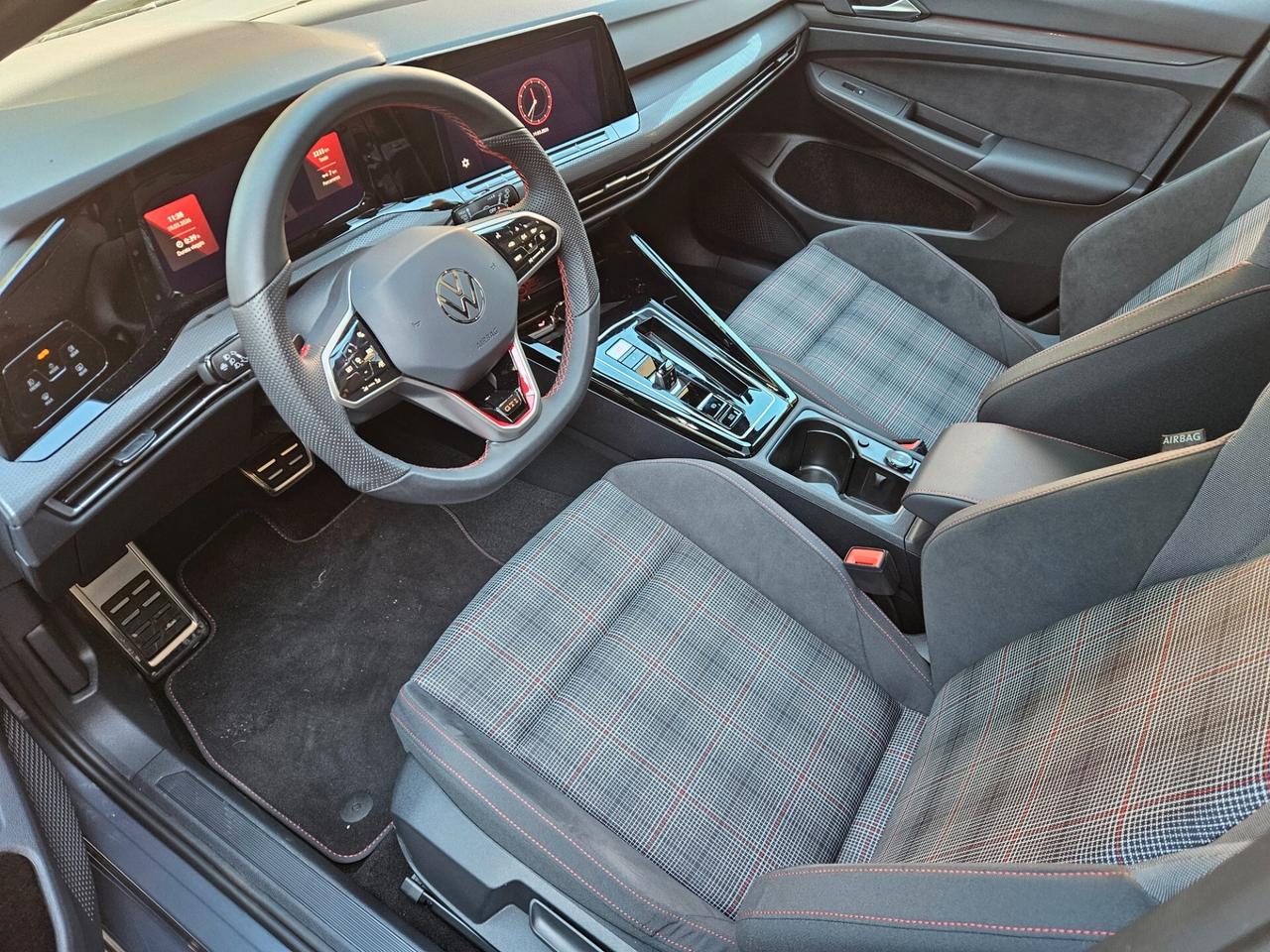 Volkswagen Golf GTI 2.0 TSI DSG- TETTO-MATRIX- CERCHI 19