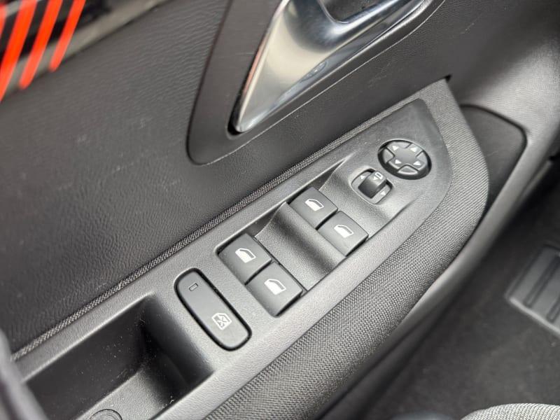 PEUGEOT 208 PURETECH 75 STOP&START 5 P