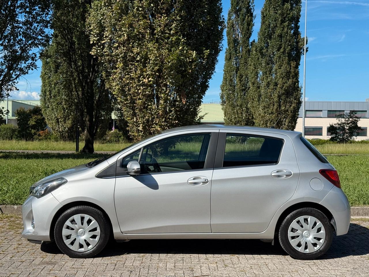 Toyota Yaris 1.0 5 porte neopatentati