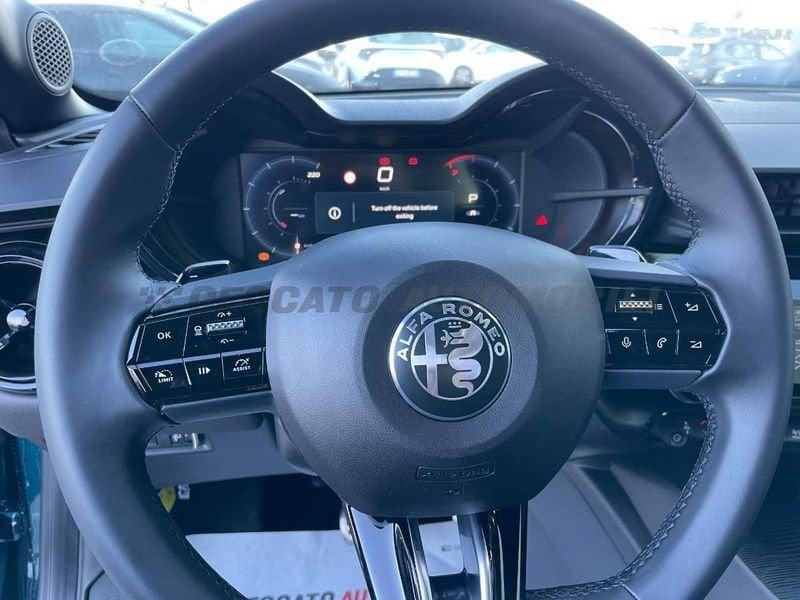 Alfa Romeo Junior Junior 1.2 ibrida Speciale 136cv edct6