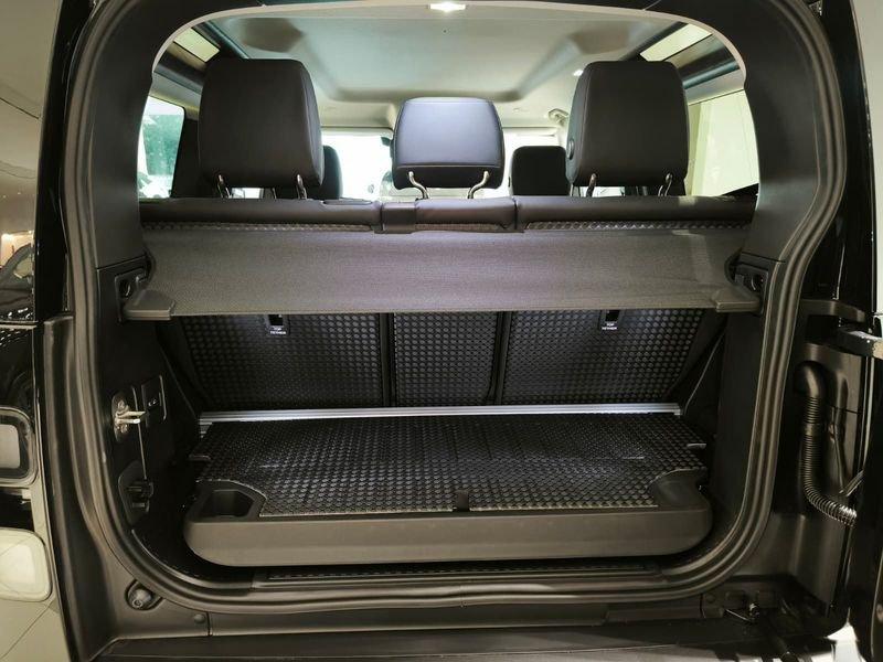 Land Rover Defender 90 3.0D I6 200CV X-Dynamic SE MY26