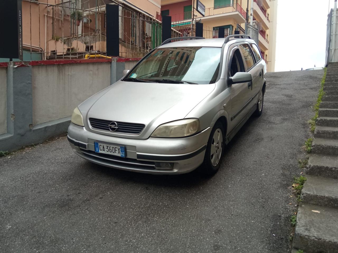 Opel Astra 1.6i 16V cat Station Wagon Club