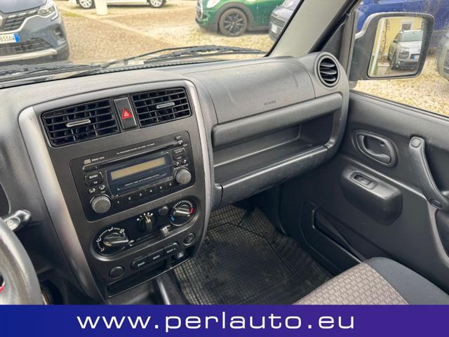 SUZUKI Jimny 1.3i 16V cat 4WD JLX