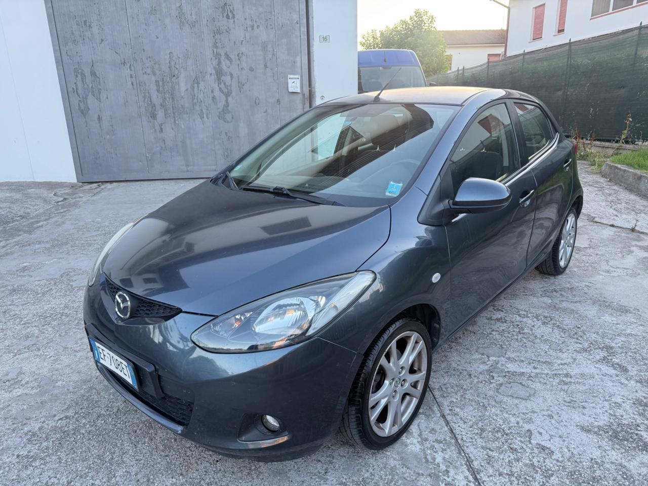 Mazda 2 1.3 BENZINA 5p. Sport Neopatentati 2011