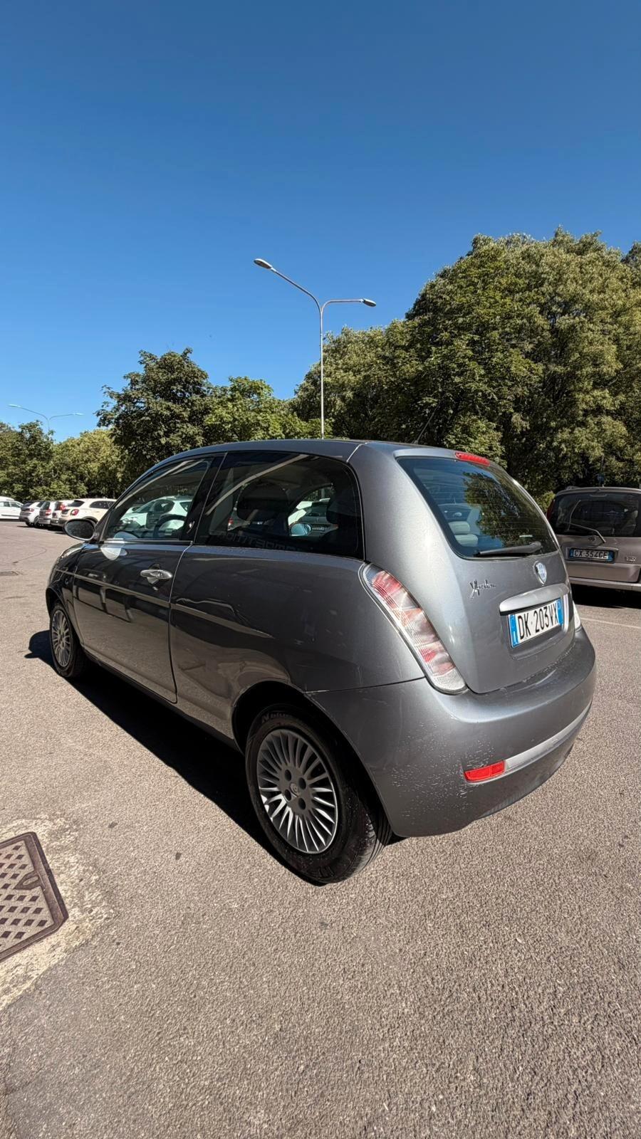 Lancia Ypsilon 1.4 Platino